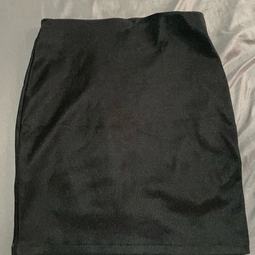 Pink Woman black elastic high-waisted skirt like new, size S