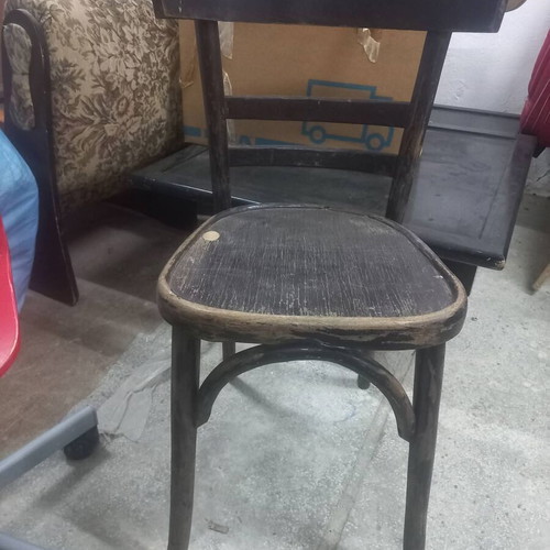 Chairs used in excellent condition, various designs