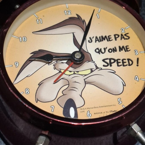 Looney Tunes Wile E. Coyote Metal Alarm Clock used, vintage