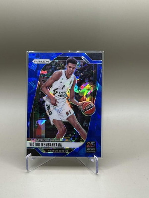 Victor Wembanyama 2024-25 Panini Prizm EuroLeague Blue Ice Prizms card like new