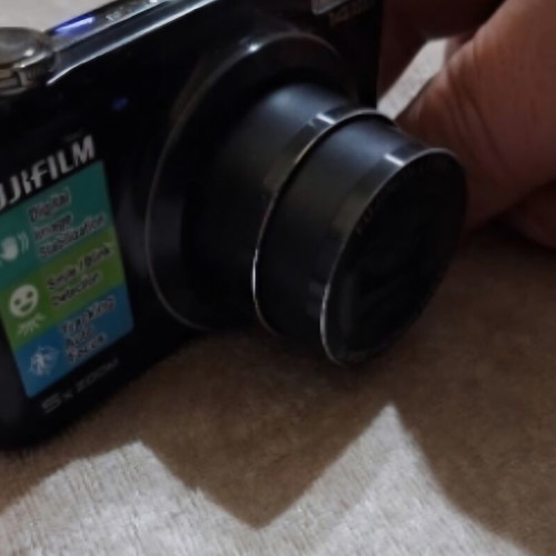 Fujifilm FinePix JX300 digital camera, 14 MP