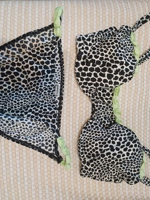 Footprints swimsuit new with lime flowers, bra size M, slip size S
