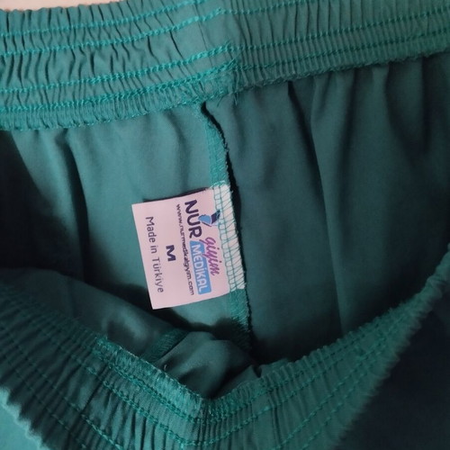 Nursing uniform like new, size M, elastic pants with side pockets