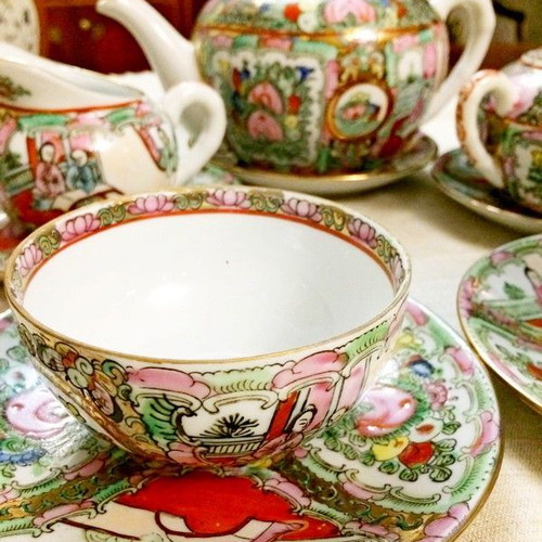 Chinese tea set 乾隆年制 from the 70s
