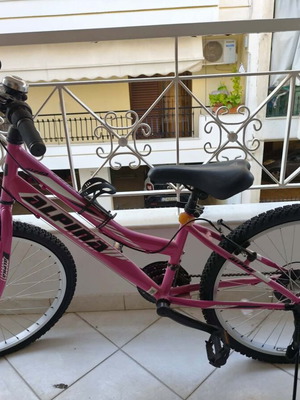 Alpina pink 24-inch MTB bike, 18-speed, like new