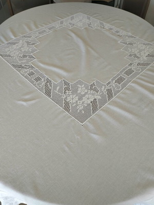 Handmade tablecloth new with crocheted lace 1.80x1.80