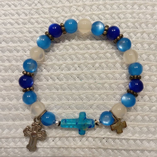 Summer bracelet in Greek style new, blue and white beads with crosses