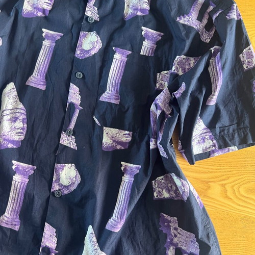 H&M Shirt XXL with perfect print like new, blue and purple