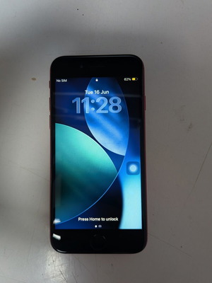 iPhone SE 2020 used, broken back, no SIM tray, no touch ID, no home button
