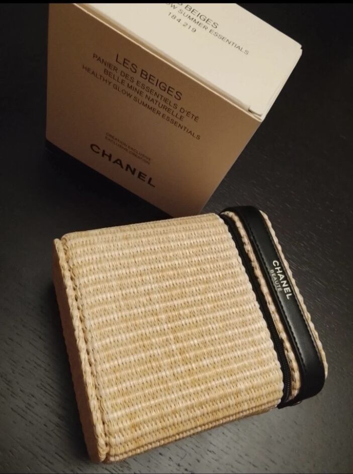 Chanel Les Beiges Beauty Case limited… - € 165,00 - Vendora.cy