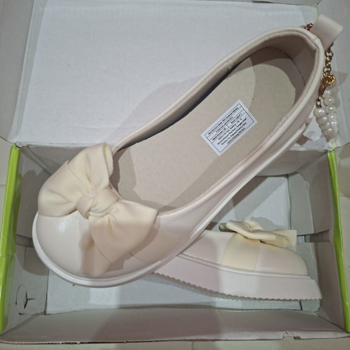 Children's shoes new, size 34