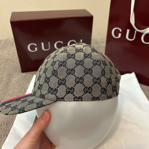 Gucci cap new, size M