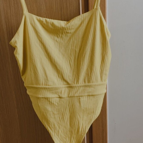 Nadia Rapti swimsuit size medium new, yellow