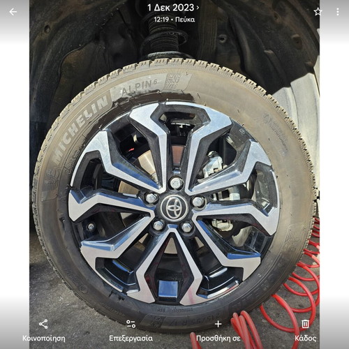 Michelin Alpin 6 215/55/17 tires like new