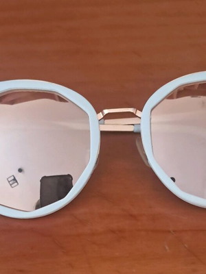 Funky Buddha sunglasses like new, white and pink-gold with mirror lens