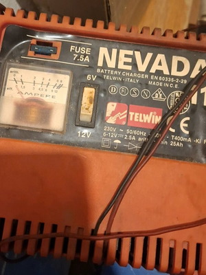 Φορτιστής μπαταρίας μεταχειρισμένος