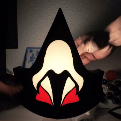 Assassin Creed lamp like new, USB powered with switch