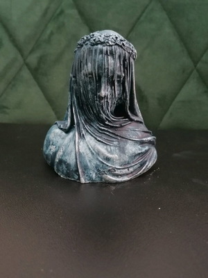 Gypsum statue replica "Veiled Lady" new with aged petrol look