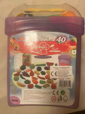 Fruit and Vegetable Play Set 40 Pieces with Storage Box new