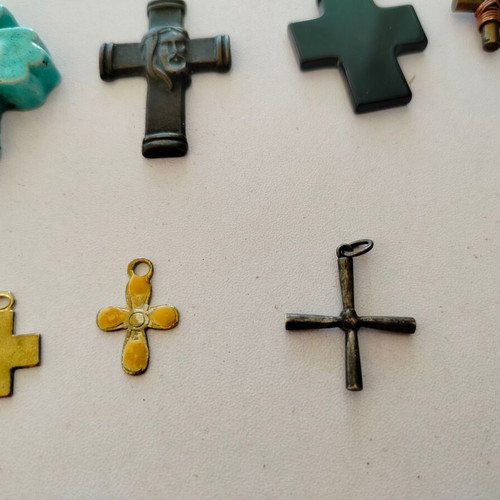 Cross pendants used, pack of 10, various materials and sizes