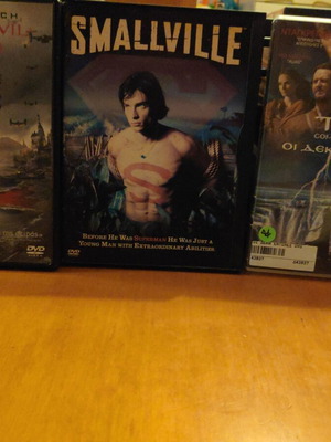 Πακέτο ταινιών DVD μεταχειρισμένων με Resident Evil, Smallville, Οι Δέκα Εντολές