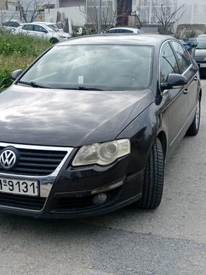 Volkswagen Passat 1.6 FSI μεταχειρισμένο, 101.000 χλμ., μαύρο, χειροκίνητο