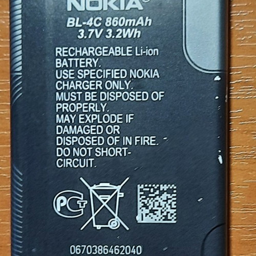 Nokia 2330c-2 cell phone used, working with battery and charger