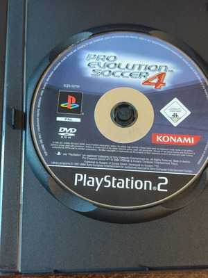 Pro Evolution Soccer 4 PS2 game