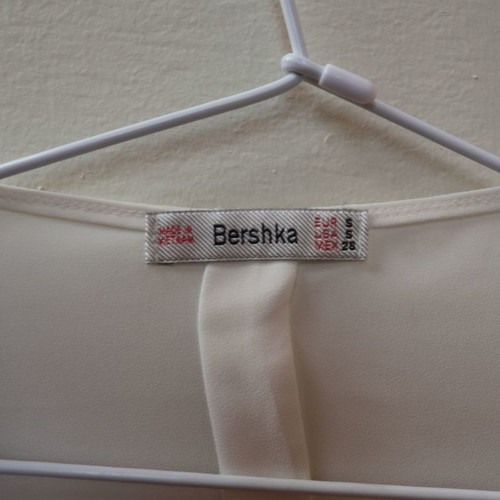 Bershka white blouse used with zipper, size S