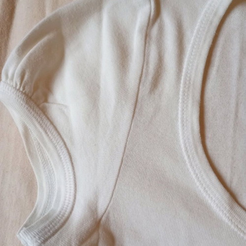 Mako tops used, set of 2, Playlife and Badila, size L
