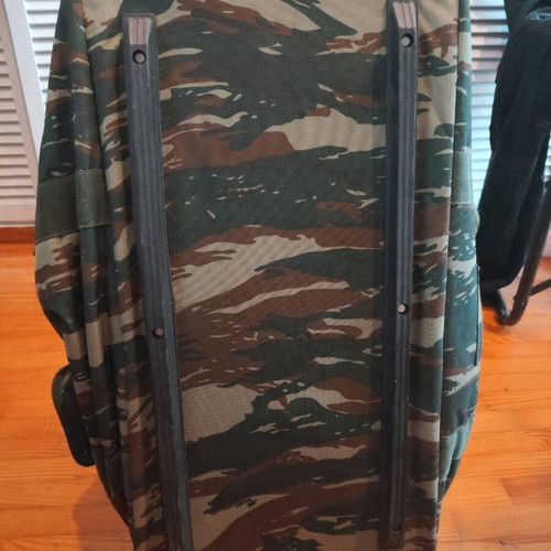 Survivors 70lt backpack with wheels like new