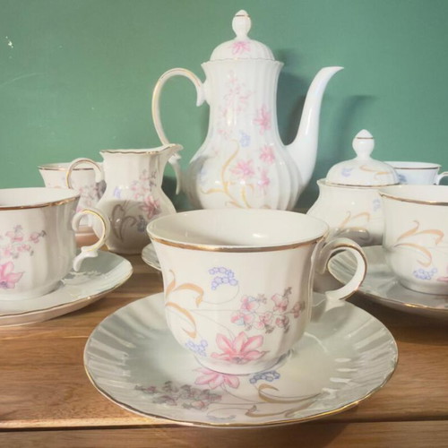 WUNSIEDEL BAVARIA porcelain tea set like new