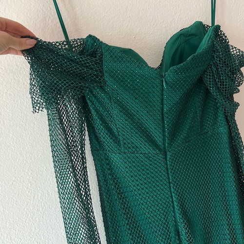Maxi dress emerald with glitter For Costume like new, size 38