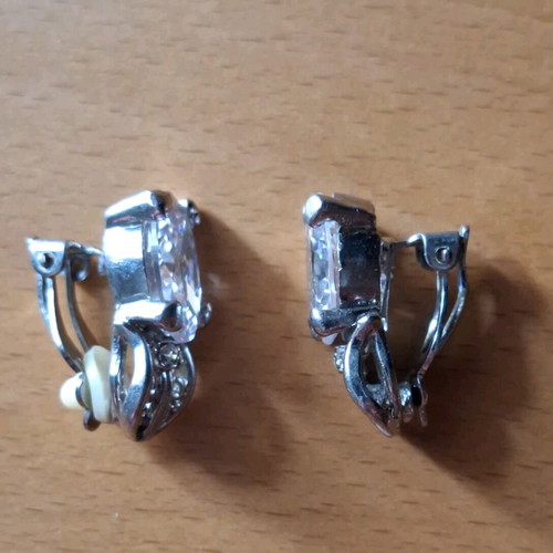Vintage earrings with clips like new, silver