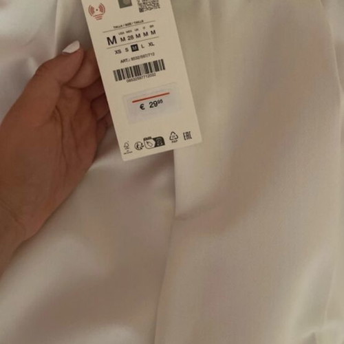 Zara white pants with black belt new with tags