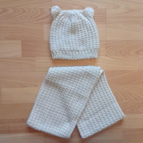 Baby set hat and scarf Zara used, beige