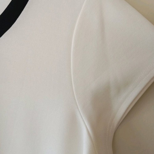Chic dress new, size 3, black and white