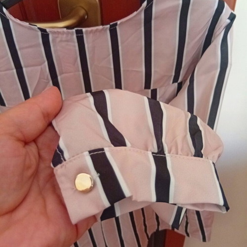 Striped blouse one size, new, salmon with gold buttons