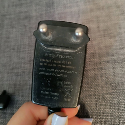Sony Ericsson mobile charger used, fully functional
