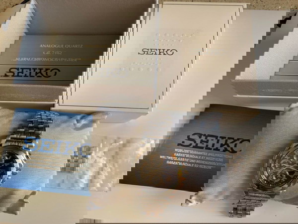 Seiko Ανδρικό Ρολόι με Μπρασελέ.
