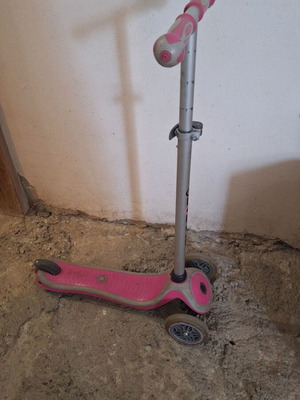 Globber Primo Plus Scooter used, 3 wheels, adjustable T-bar