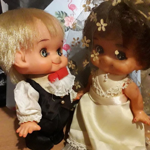 Vintage Kewpie bride and groom dolls pack used