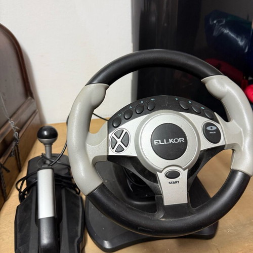 Gaming steering wheel like new for PS2, PS1, PC with gear lever and adapter