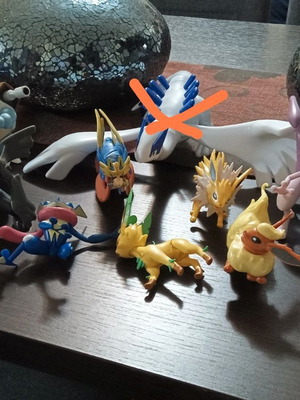 Pokemon figures set