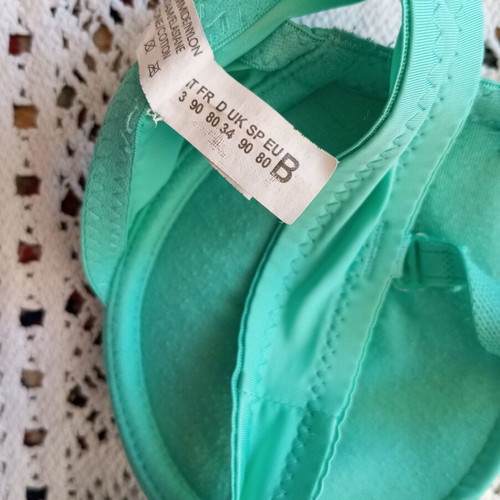 Bra used, front clasp, size 80B