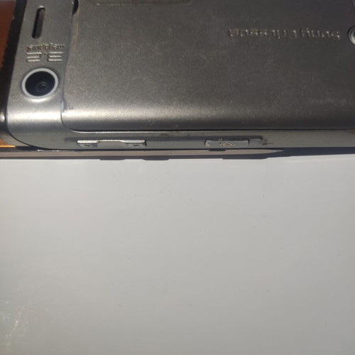 Sony Ericsson W595 slider phone, beige gold