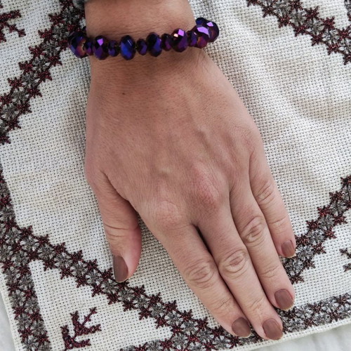 Bracelet new with purple crystals handmade