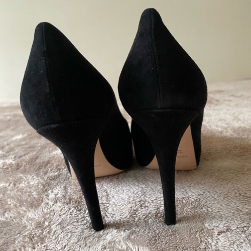 Dolce & Gabbana Suede Leather Heels Like New, Size 39, Black