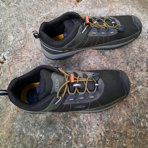 Keen athletic shoes size 39 like new, gray and green