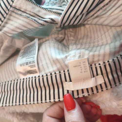 Striped shorts like new, sizes S and M, black and white